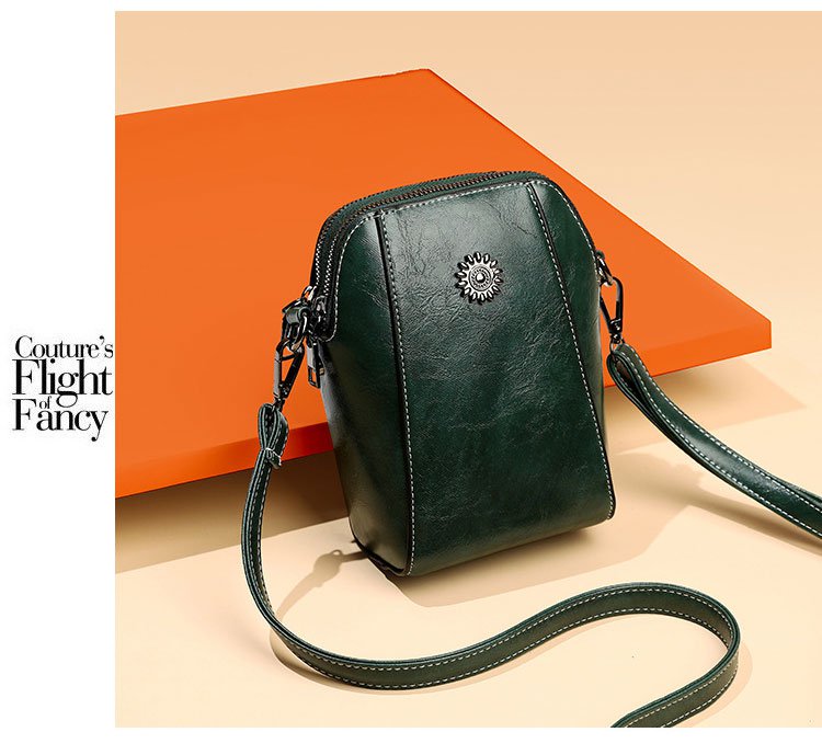 Francouzská crossbody kabelka s odpovídajícími mušlemi