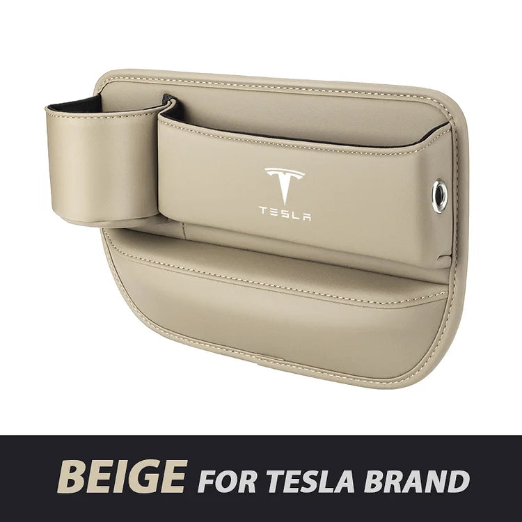 Úložný box do autosedačky