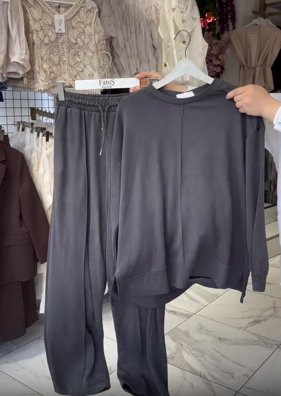 Set dámských bavlněných kalhot s dlouhým rukávem a kulatým výstřihem