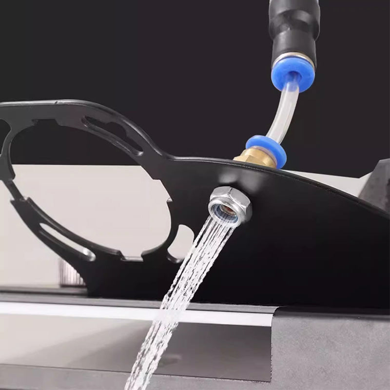 Stojan na úhlovou brusku pro řezání dlaždic se zkosením 45°