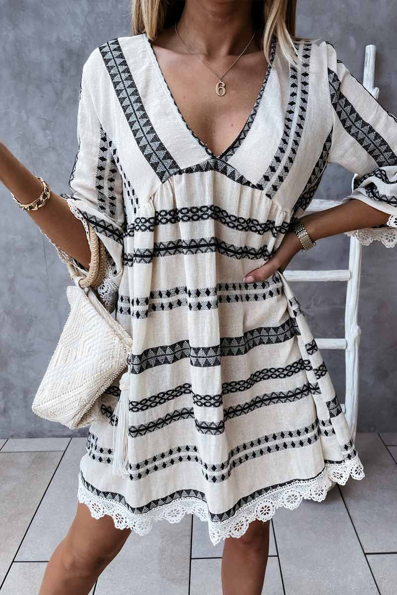 Dámské minišaty s výstřihem do V a 3/4 rukávem Boho mřížka s krajkou