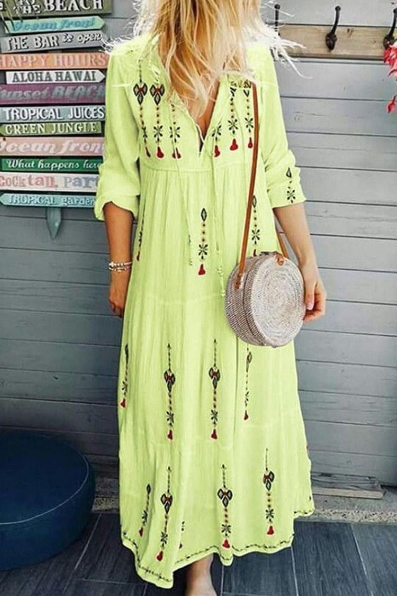 Dámské maxi šaty s vícebarevným potiskem s výstřihem do V