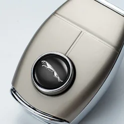 ✨Kupte 1 a získejte 1 zdarma✨Kovový prodlužovač bezpečnostního pásu pro luxusní vozidla