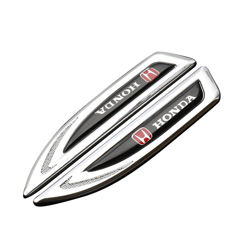 Univerzální samolepka na auto s logem, kovová, personalizovaná (2 ks)