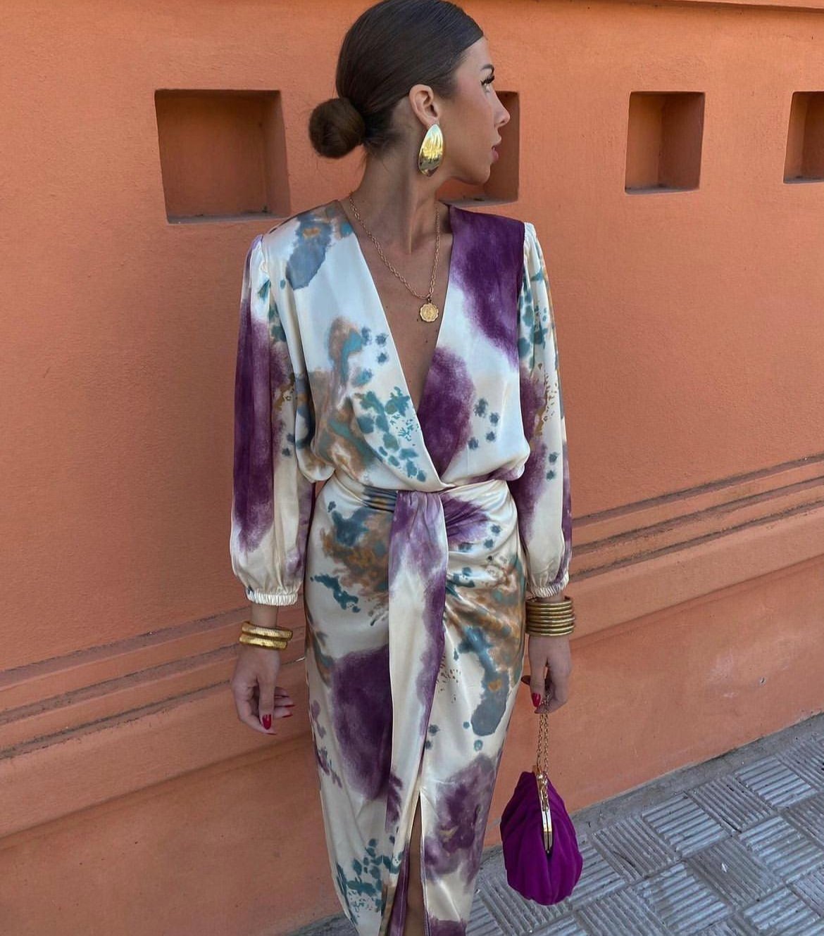 Elegantní fialové šaty s výstřihem do V 💜