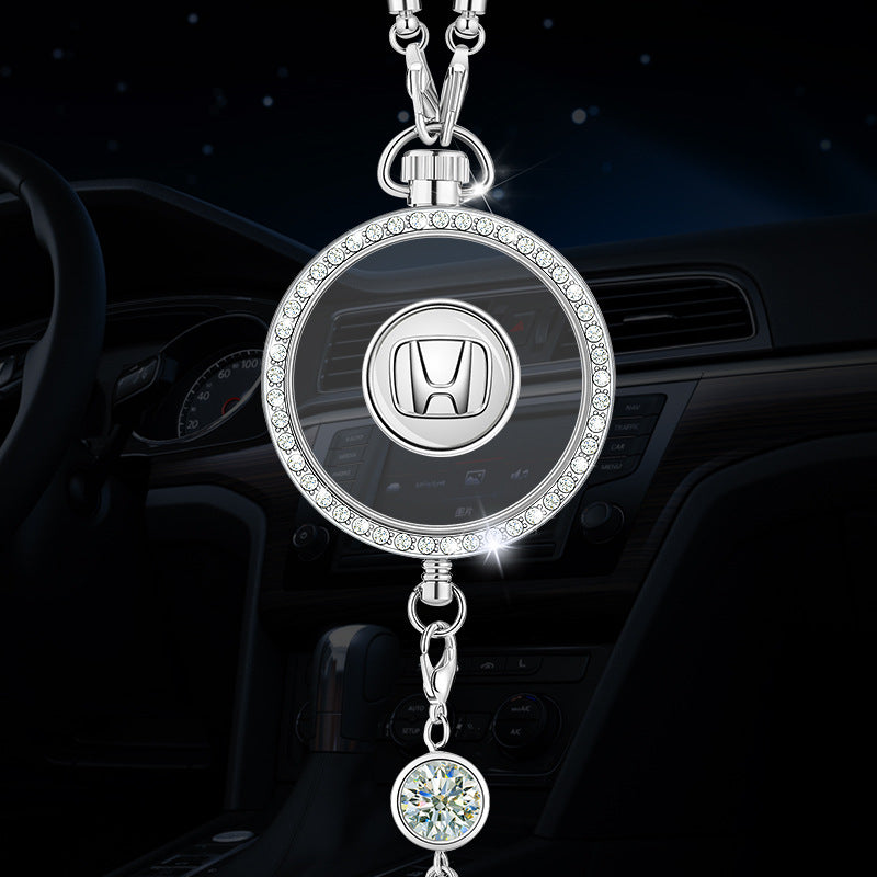Přívěsek s logem auta aromaterapie z kovu a diamantů