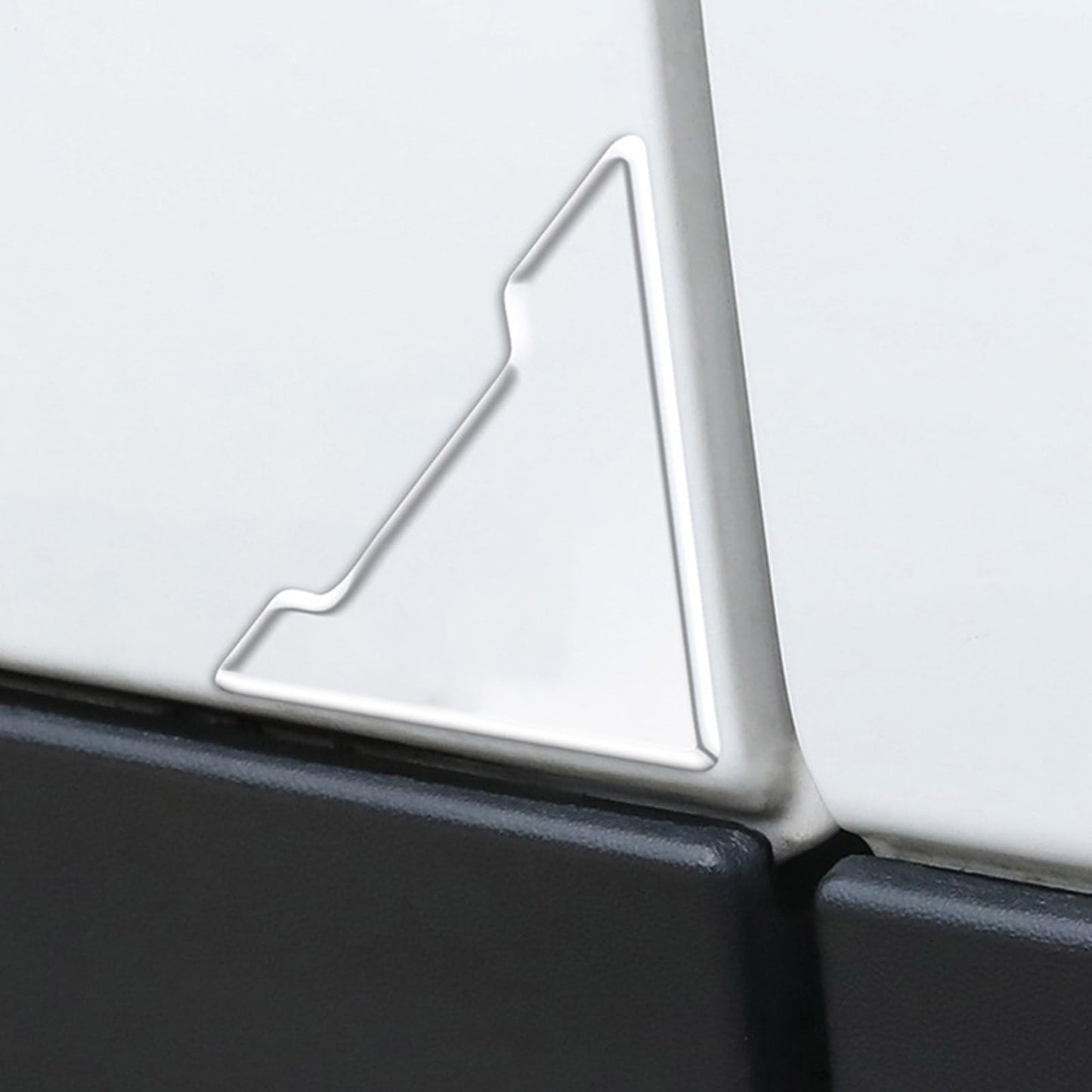 Průhledné ochranné kryty hran dveří auta