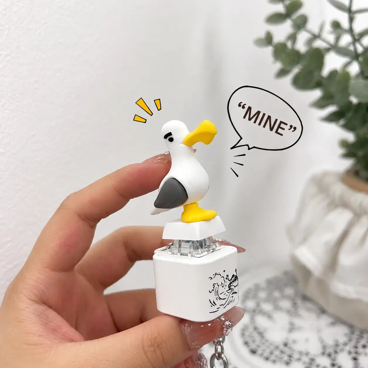 😆Racek MŮJ! Přívěsek na klíče s knoflíky – skutečný zvuk a LED světlo