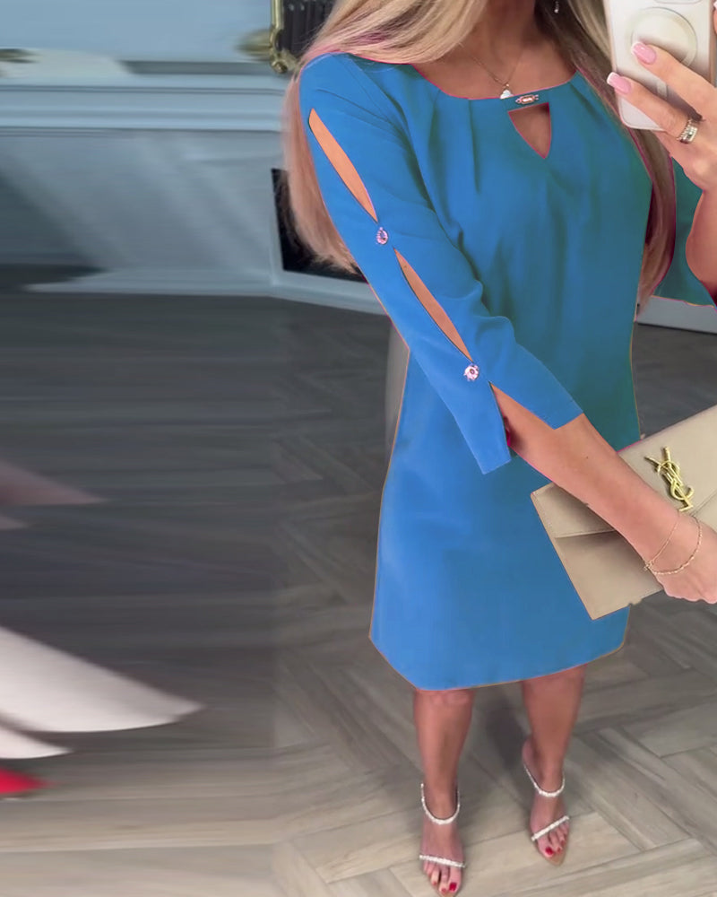 Elegantní, jednobarevné, jednoduché šaty ve tvaru V