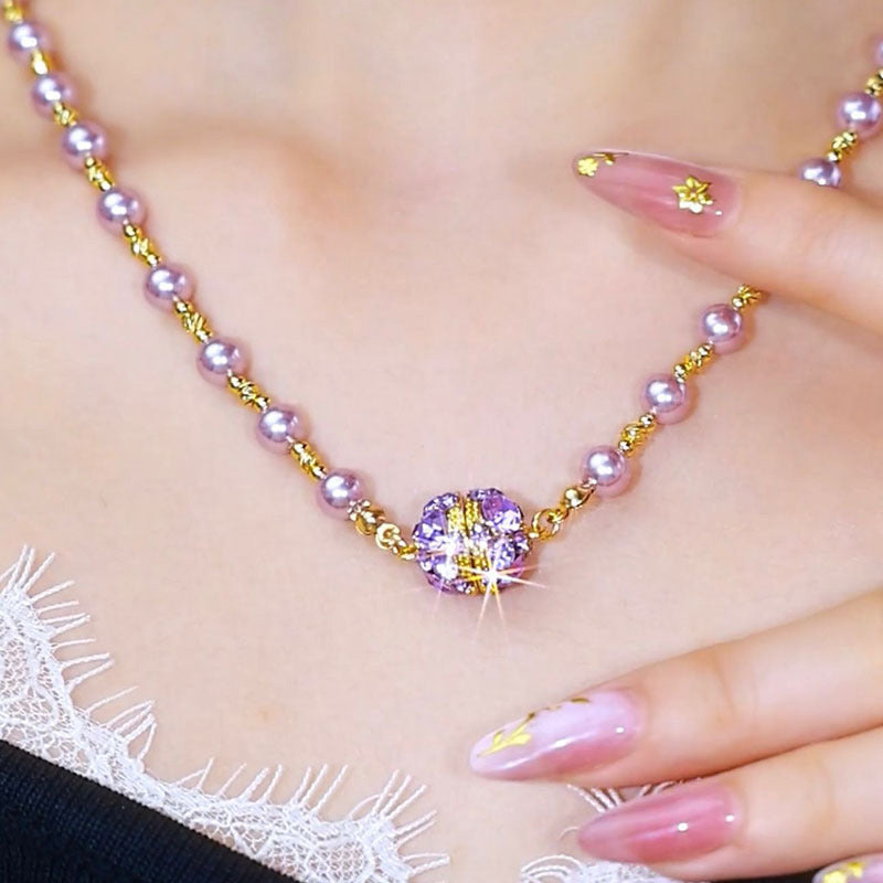 Elegantní náhrdelník, třpytivý - “Magnetické srdce“