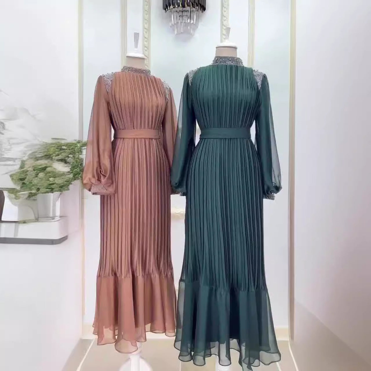 🌹Plisované maxi šaty s lesklými krystaly