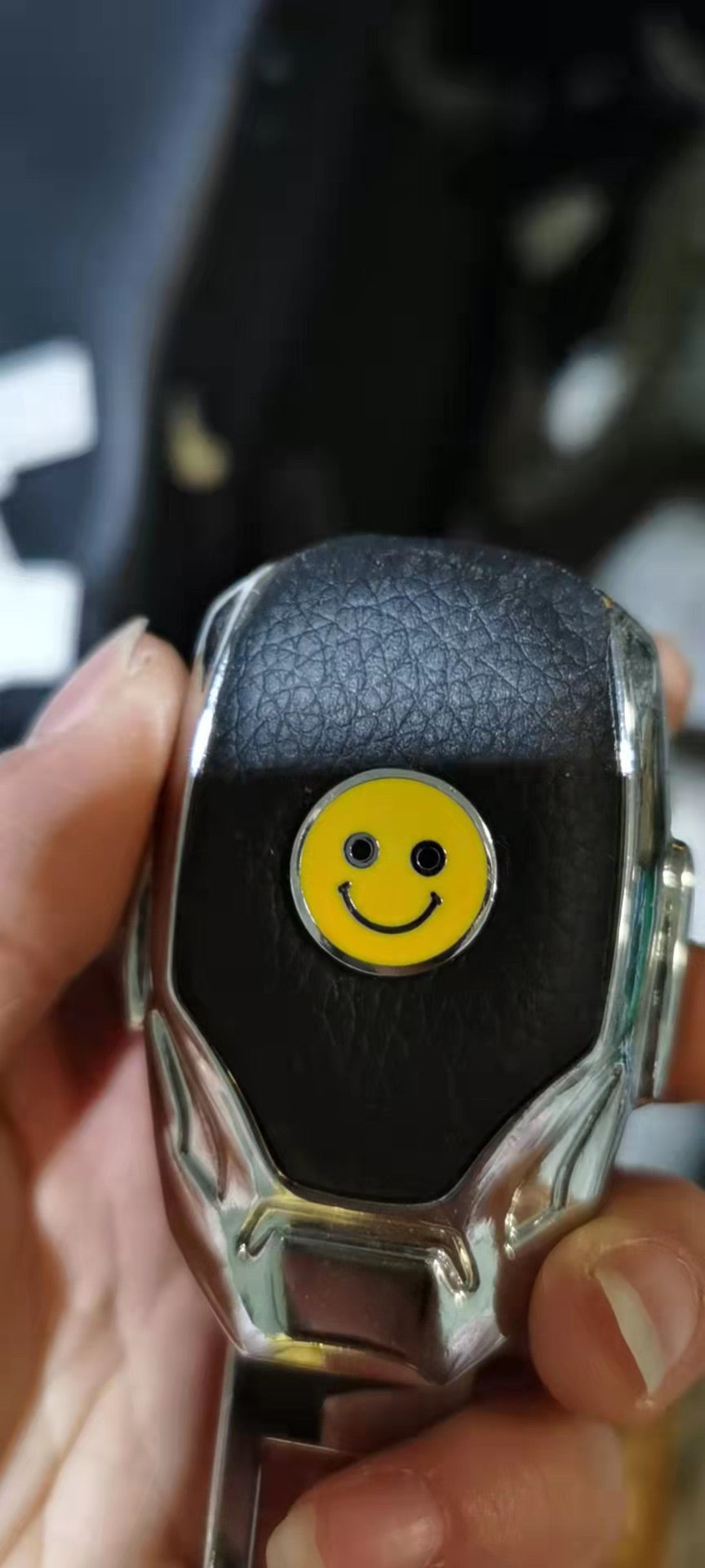 Kupte 1 a získáte 1 zdarma 🎉 Kovová prodlužovací přezka bezpečnostního pásu