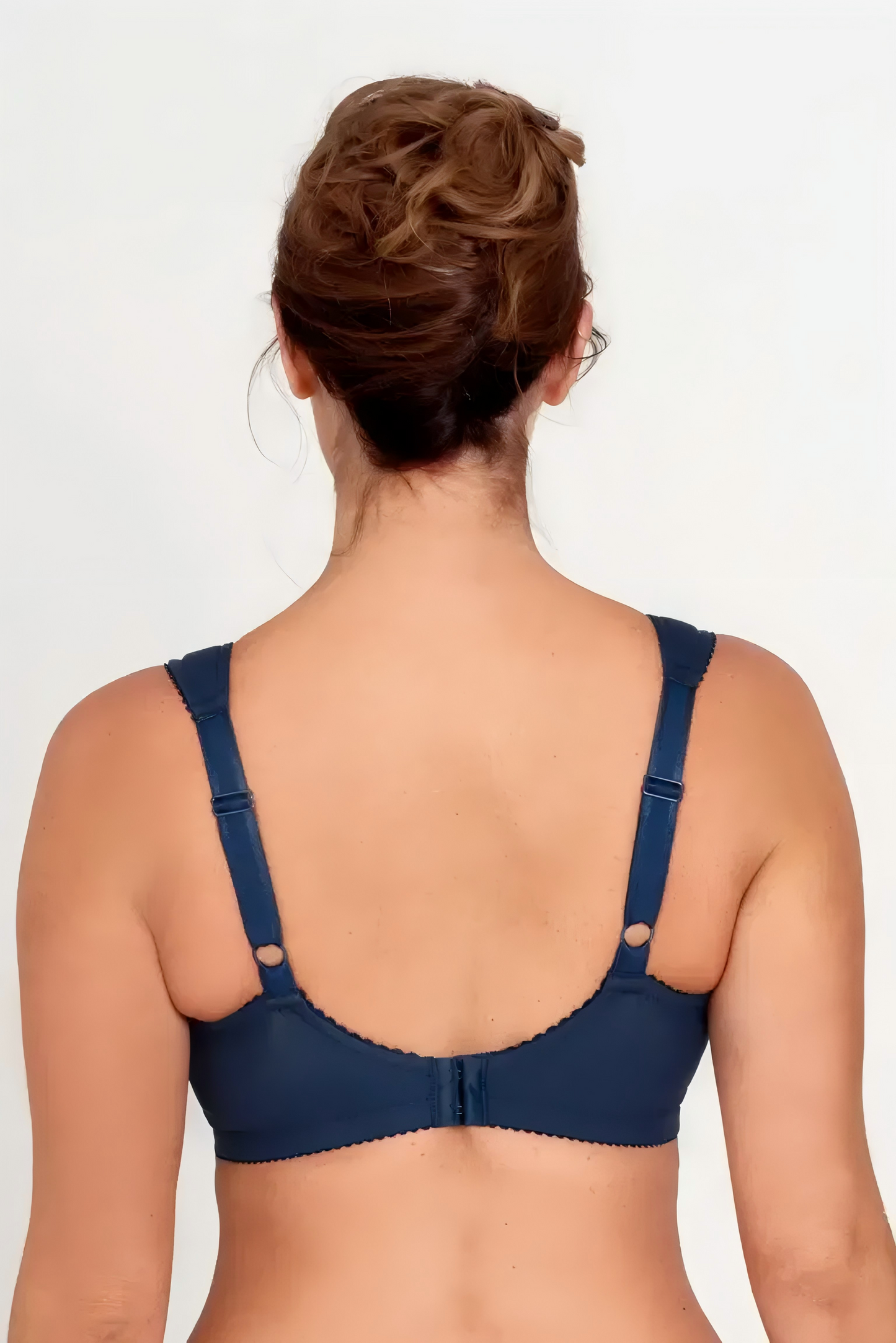 Triumph - 3 kusy💥 Krajková podprsenka - Kupte 1 a získejte 2 zdarma