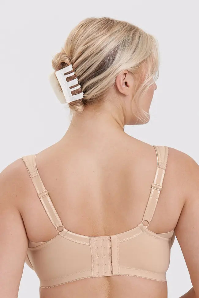 Triumph - (3 ks) Jednoduchá push-up podprsenka s plnými košíčky