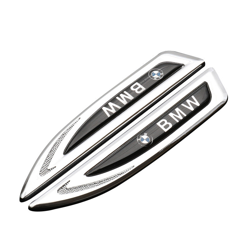 Univerzální samolepka na auto s logem, kovová, personalizovaná (2 ks)