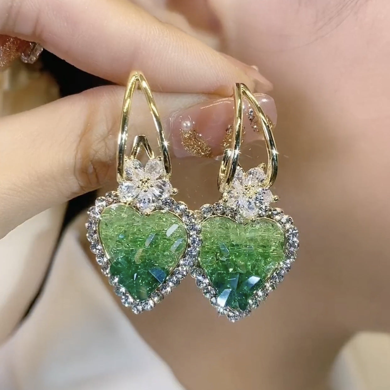 Náušnice zelené křišťálové srdce