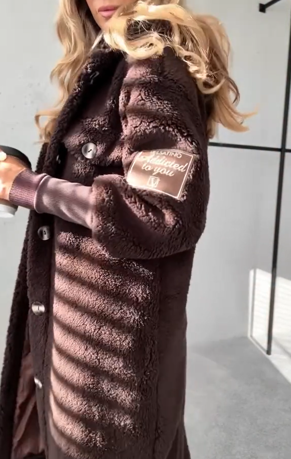 Dámský pletený kožešinový teplý kabát s kapucí a knoflíky s dlouhým rukávem