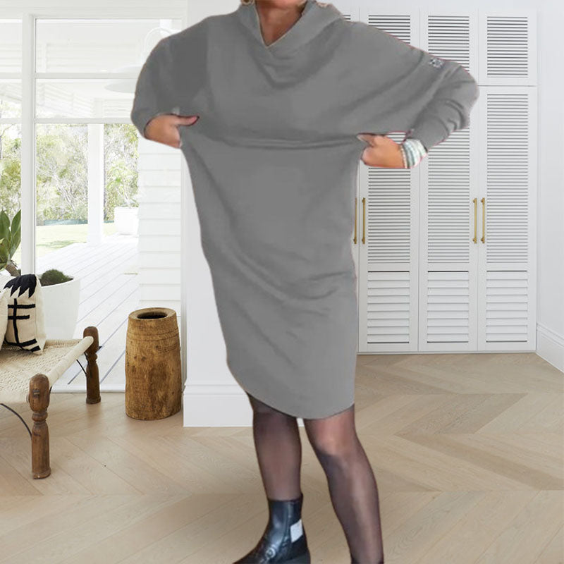 Dámské šaty s kapucí, kapsami a vlněnou podšívkou