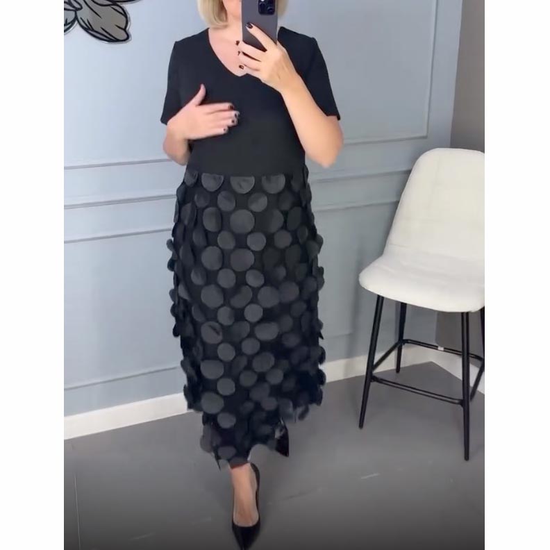 Dámské elegantní černé šaty s výstřihem do V a nepravidelným sakem - dvoudílná sada