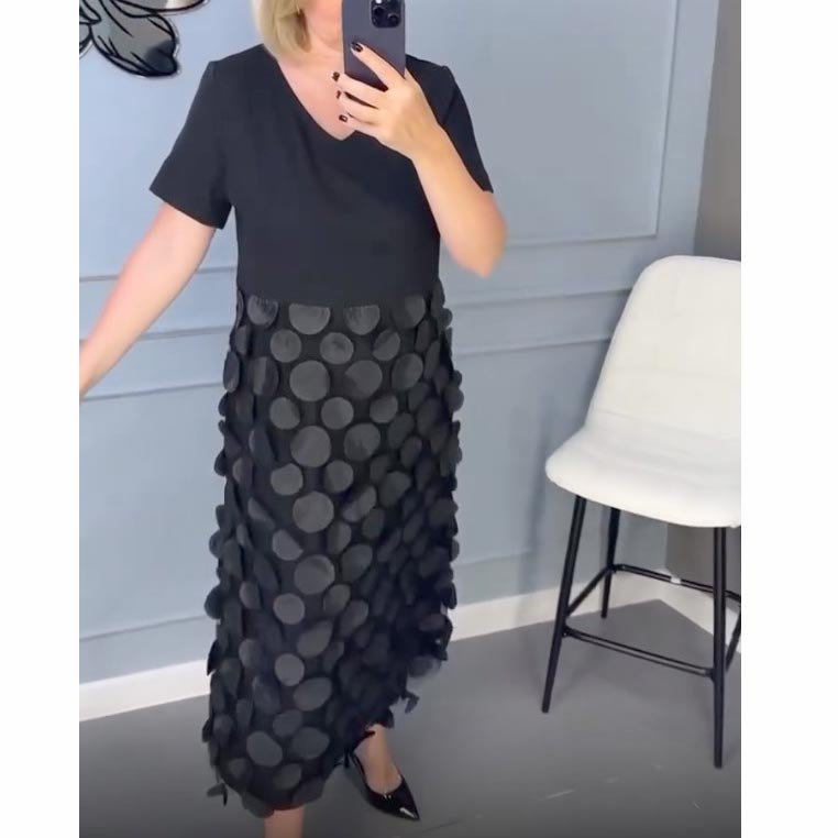 Dámské elegantní černé šaty s výstřihem do V a nepravidelným sakem - dvoudílná sada