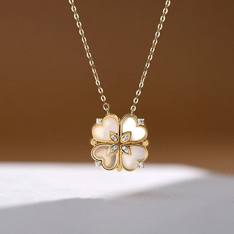 Náhrdelník s mikrosadou perel a zirkonů ve tvaru čtvrt mušle