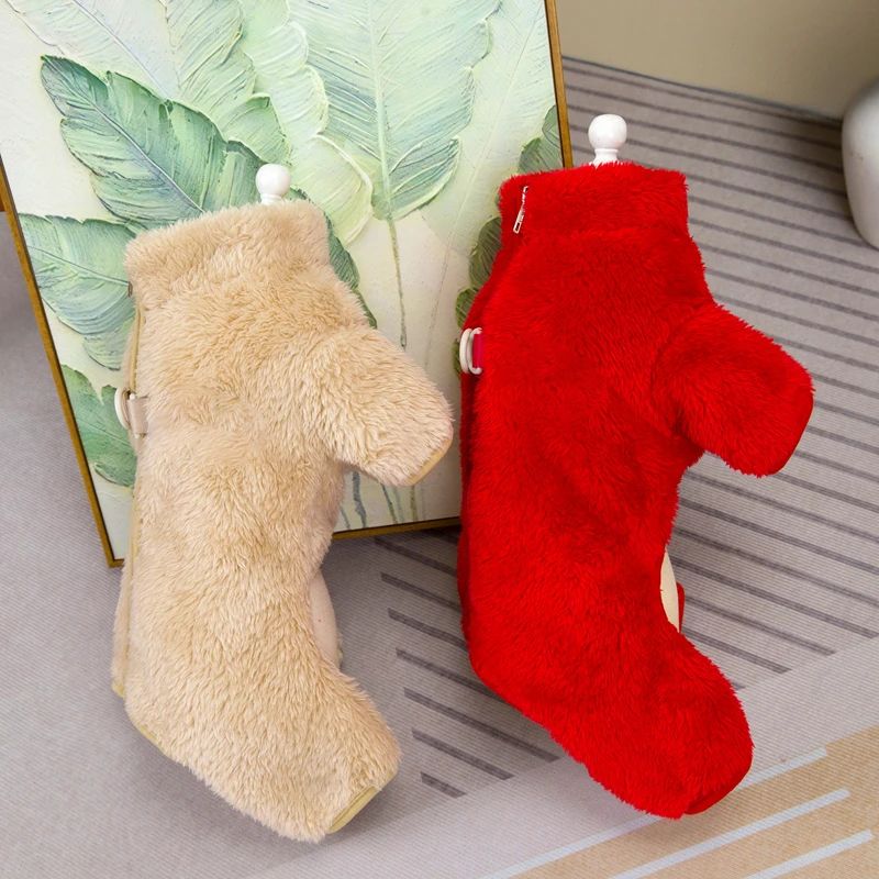 Zimní kabátek pro psa se zapínáním na zip vzadu