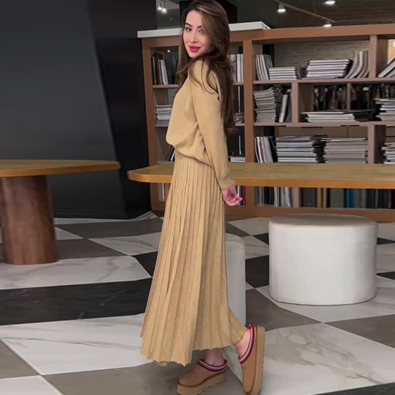 Dámský 2dílný top a skládaná sukně s kulatým výstřihem