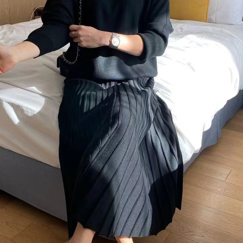 Dámský 2dílný top a skládaná sukně s kulatým výstřihem