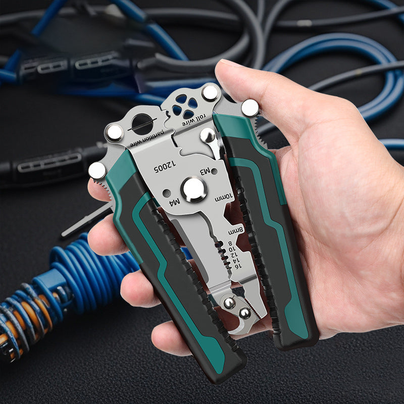 Multifunkční nástroj pro stříhání a odizolování vodičů