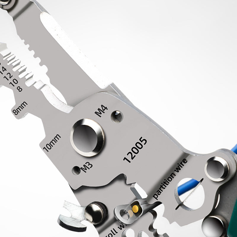 Multifunkční nástroj pro stříhání a odizolování vodičů