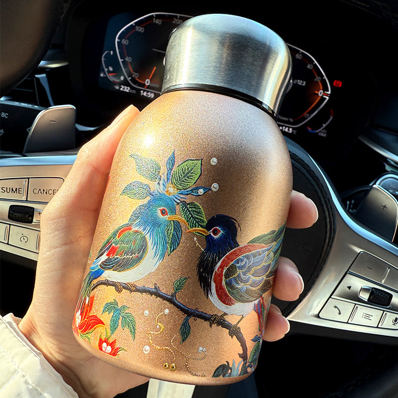 Stylová a přenosná izolovaná láhev na vodu