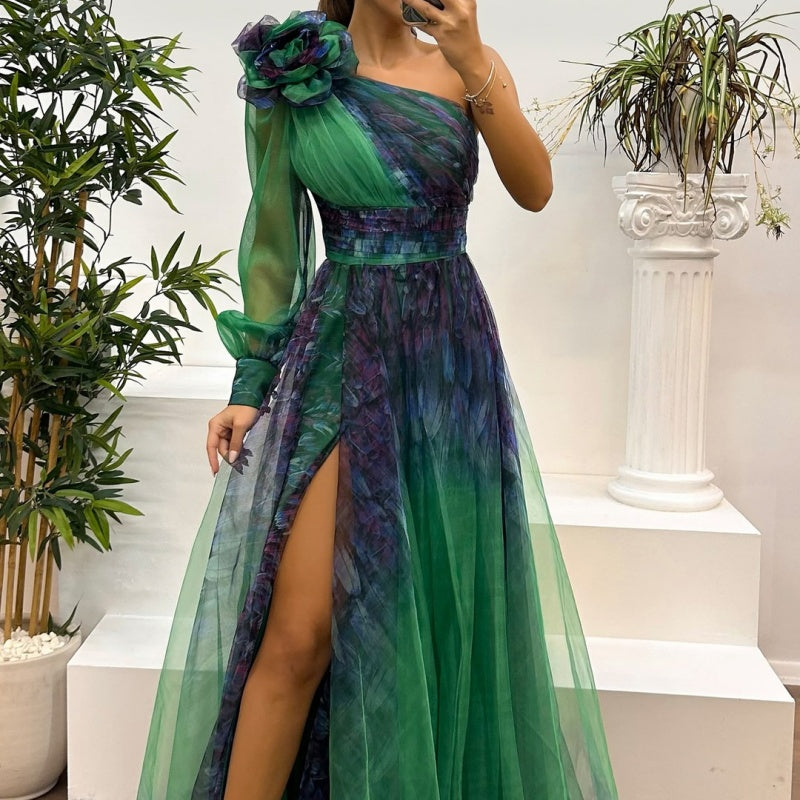 Dámské potištěné šaty se šikmými rameny