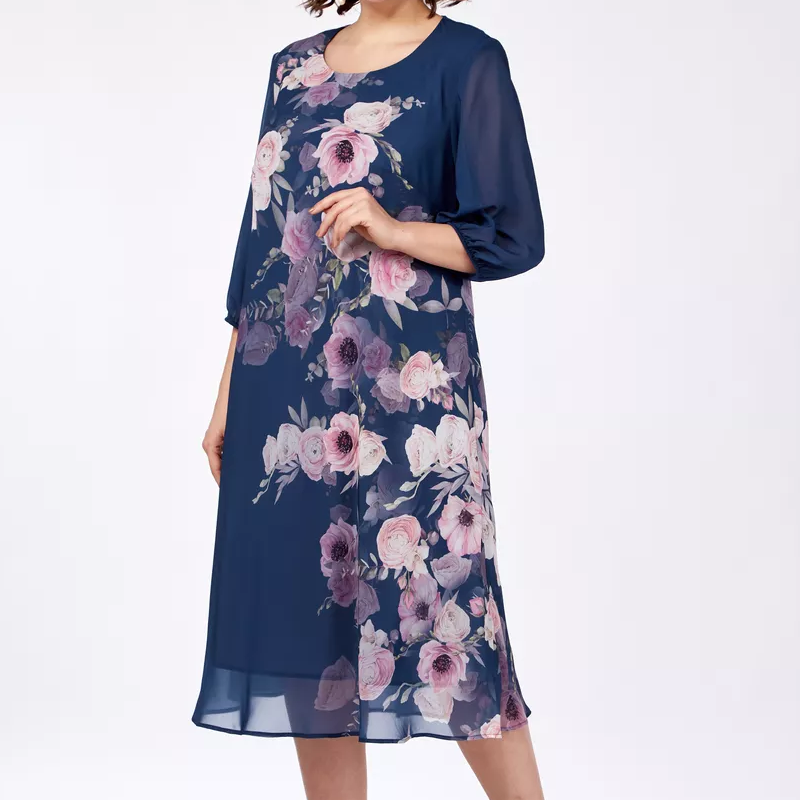 Elegantní šifonové šaty s květinovým potiskem a kulatým výstřihem