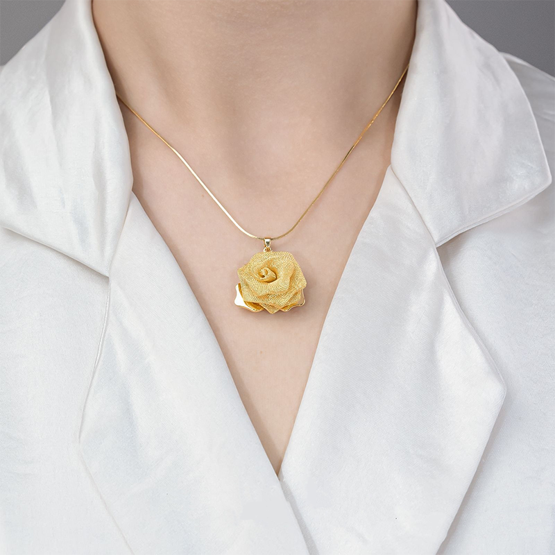 🌹Lehký a luxusní růžový náhrdelník