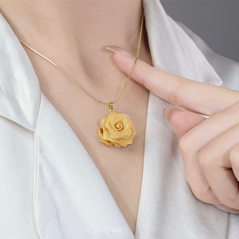 🌹Lehký a luxusní růžový náhrdelník