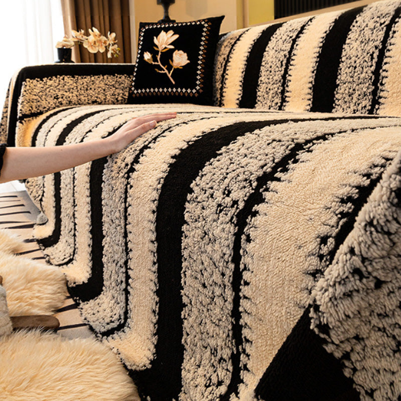 Měkký, protiskluzový plyšový potah na pohovku