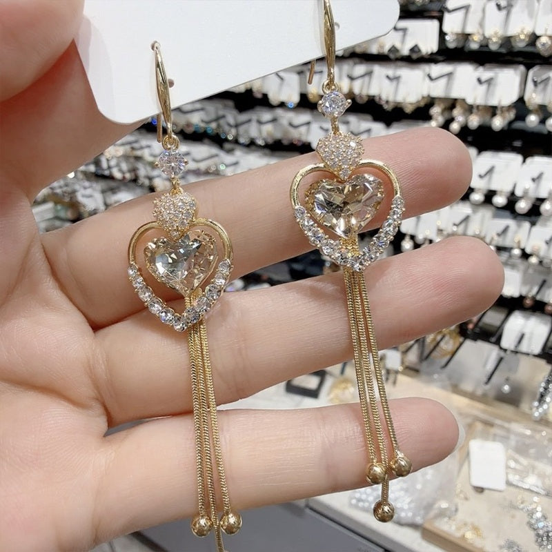 ✨ Elegantní náušnice se srdíčkovými třásněmi