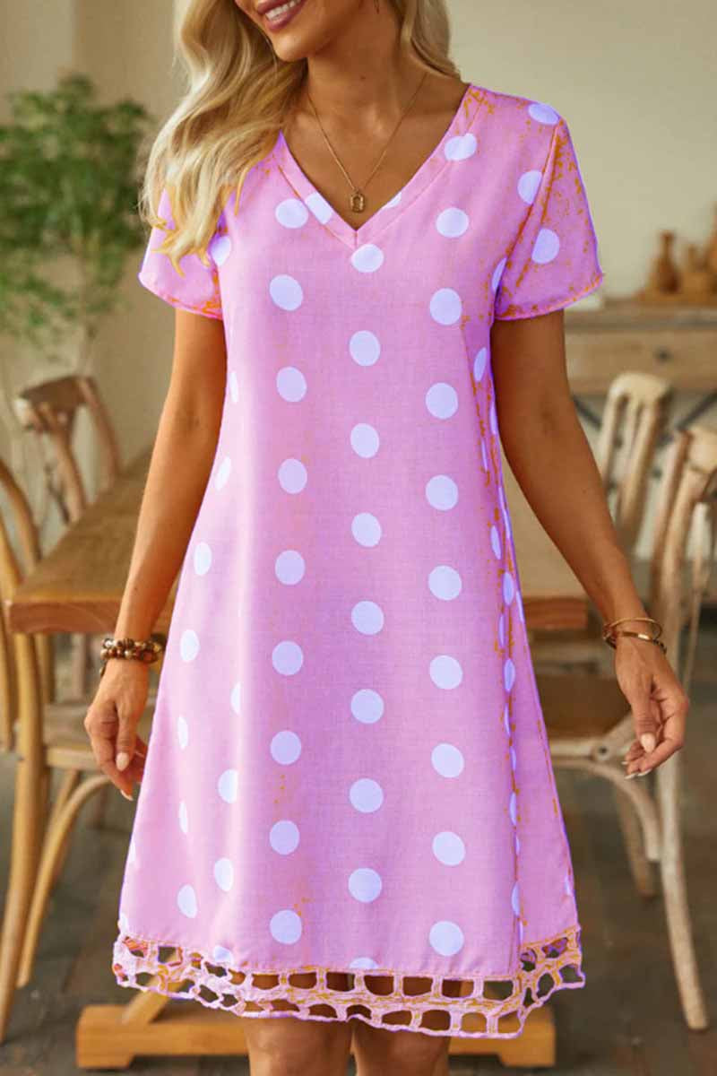 Dámské šaty s krátkým rukávem a výstřihem do V s dutým bočním lemem