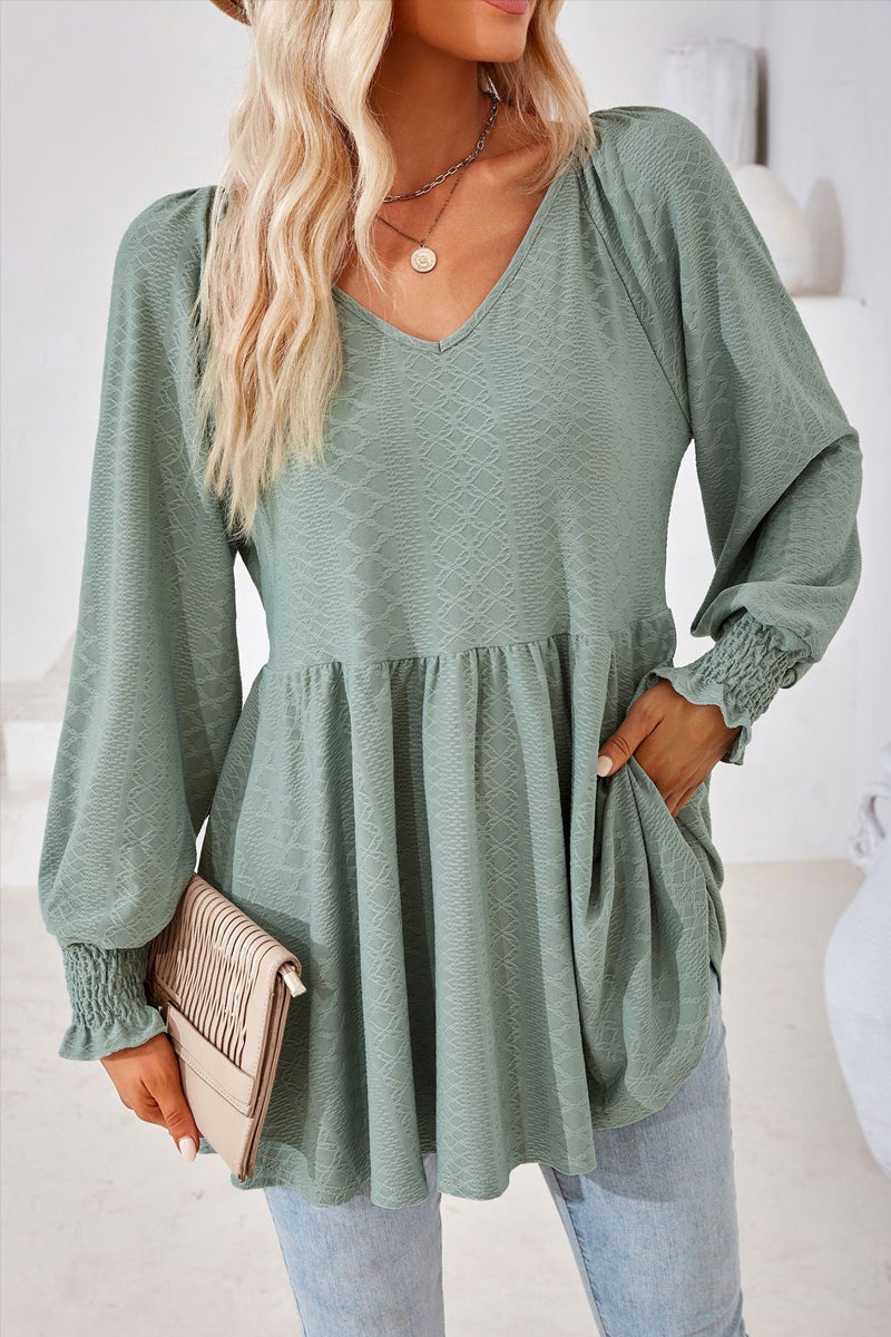 Dámský jednobarevný žakárový top s výstřihem do V s prošíváním